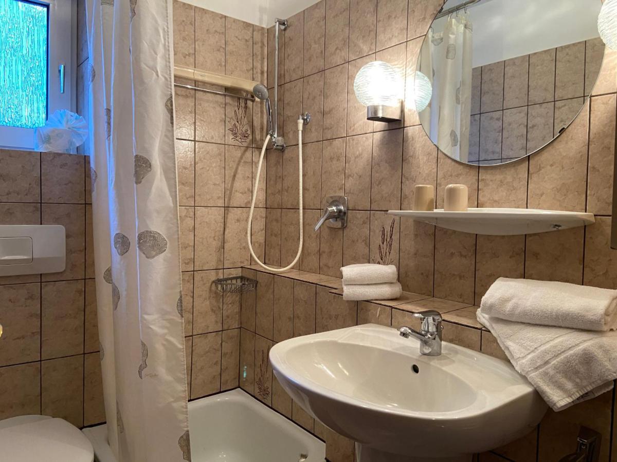 Haus Dwarsloeper, Ferienwohnung 2 Cuxhaven Eksteriør bilde